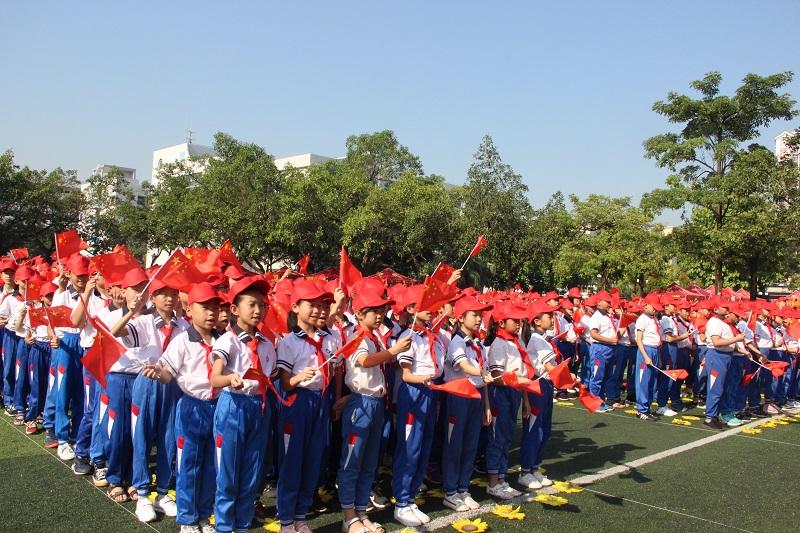 新兴县实验小学图片