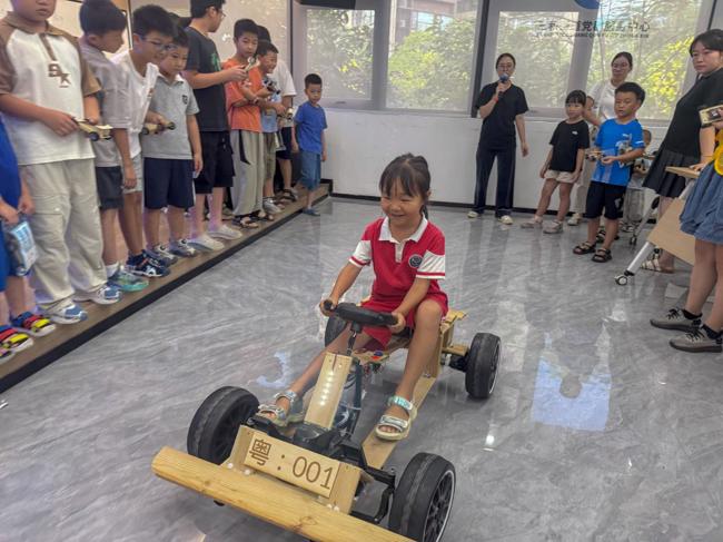 00e713f433f2a7fea33d1eff05c0c598